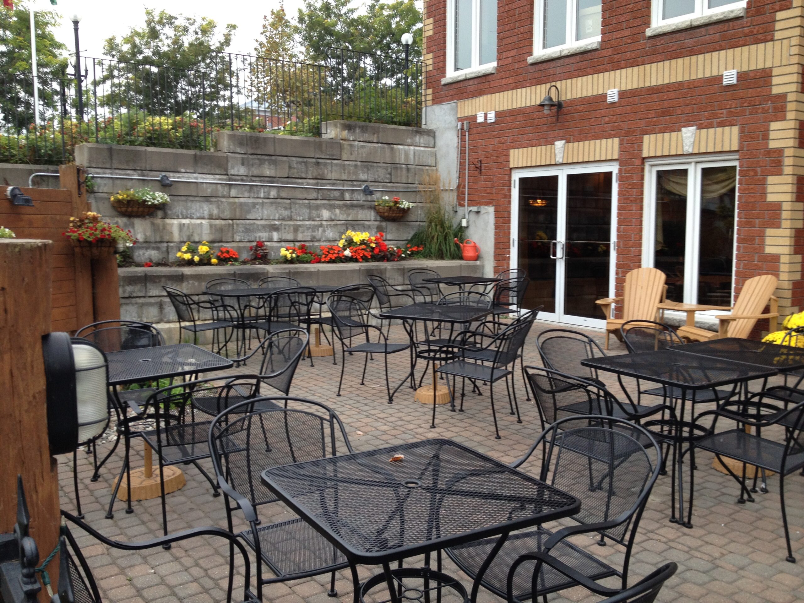 Salamanders Restaurant Image